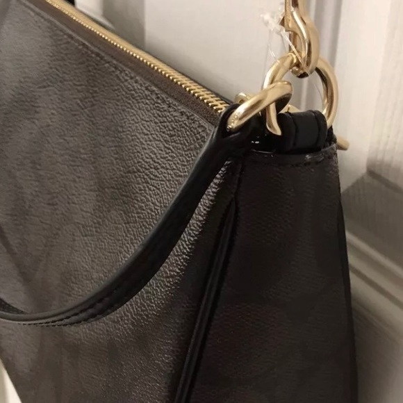 SOLD ⛔️Authentic COACH signature Crossbody. - Picture 7 of 7